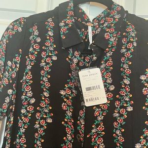 Free People black dress/tunic with little florals Sz Sm